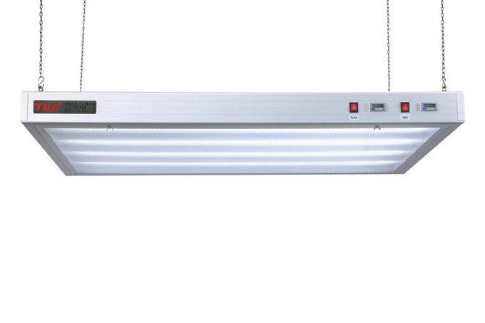 D50 imprimant la table de lumière de couleur du caisson lumineux CC120 de Hangling avec la source lumineuse facultative : D65, TL84, U30