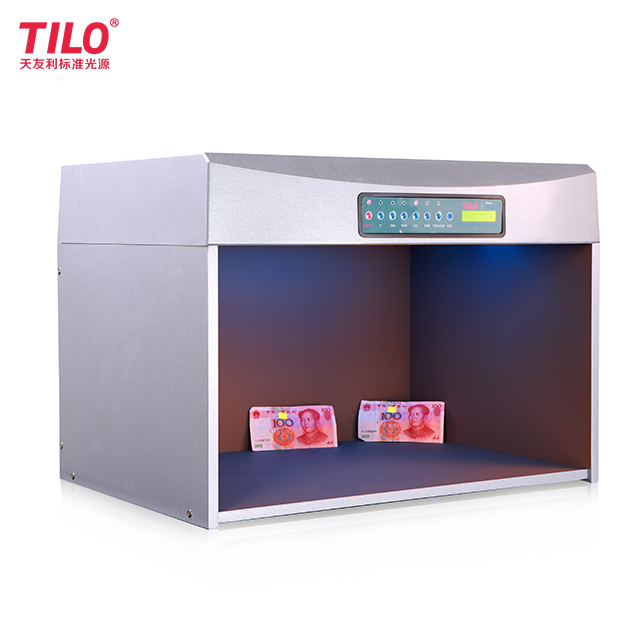 Caisson lumineux de contrôle de couleur de tissu de marque de Tilo avec 6 la source lumineuse D65 TL84 F UV CWF TL83 P60+